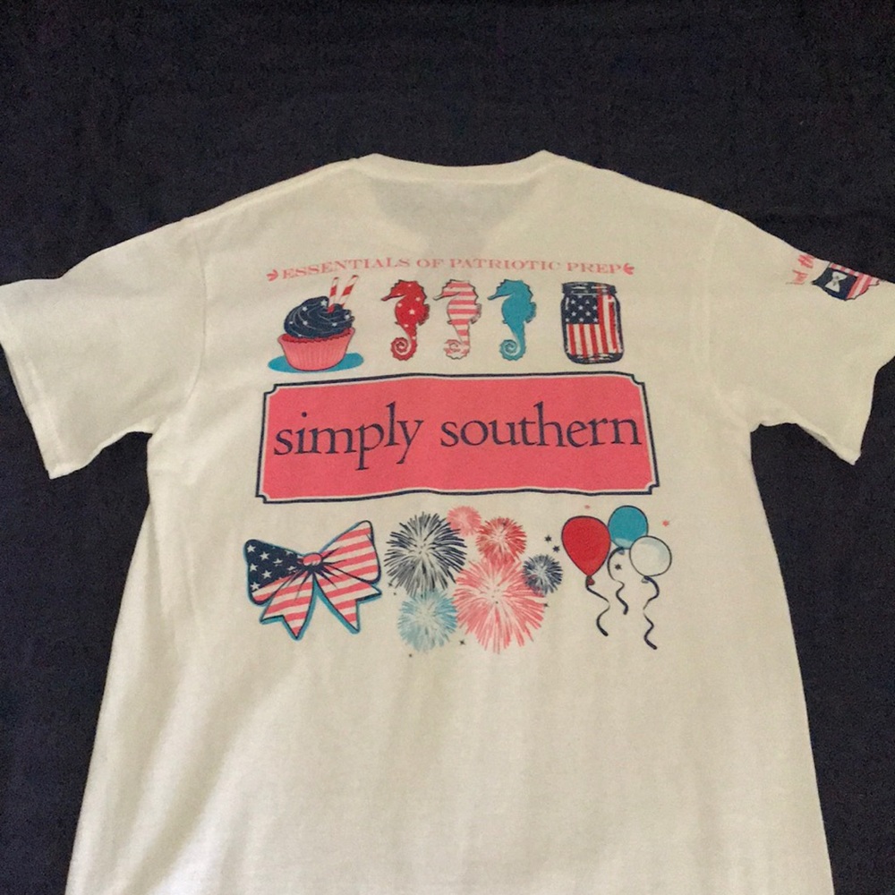 NWT SIMPLY SOUTHERN TSHIRT!